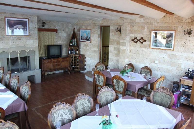 Hotel Anderba Krasići Kültér fotó