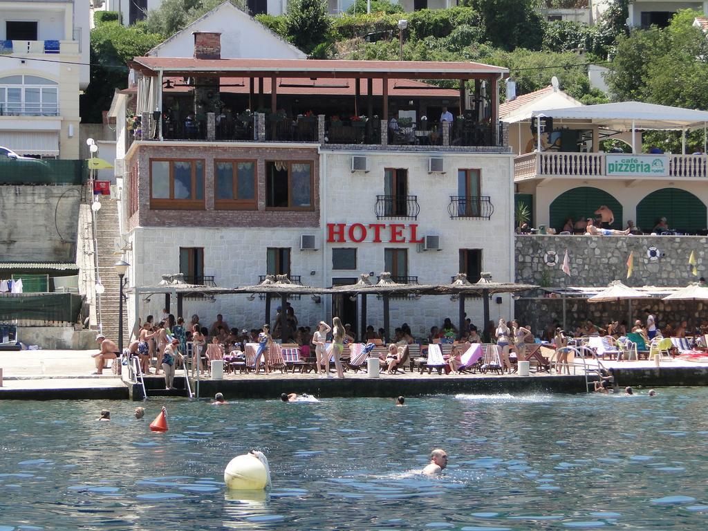 Hotel Anderba Krasići Kültér fotó