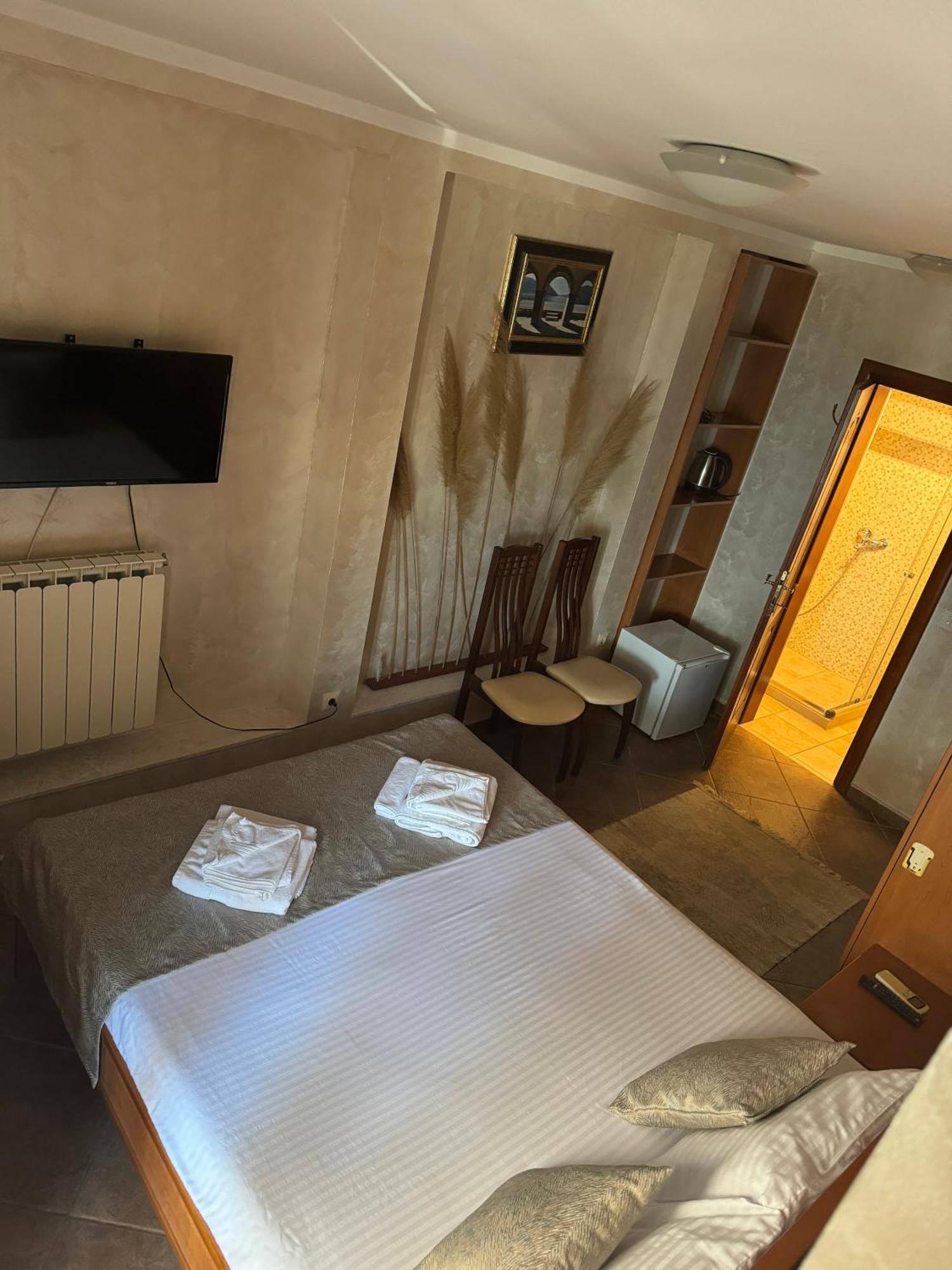 Hotel Anderba Krasići Kültér fotó