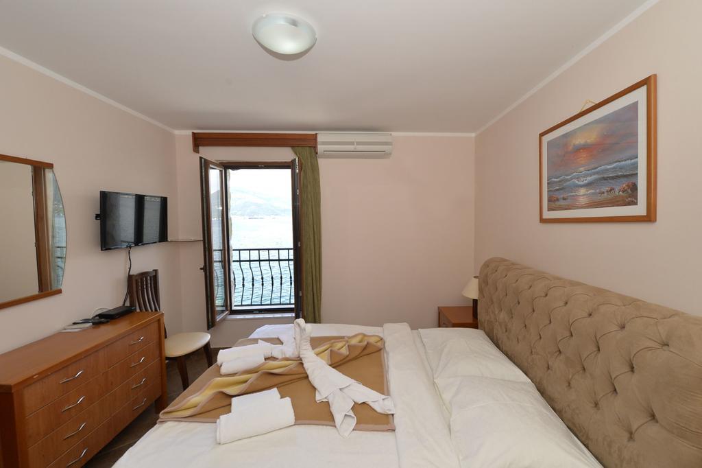 Hotel Anderba Krasići Kültér fotó